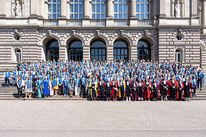 462 docteurs ont soutenu leur thèse à l'Université de Strasbourg en 2024. © Lilia Zanetti